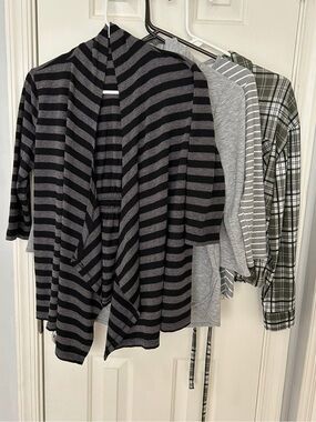 Lot of 4 pieces Fall, Spring Tops | Liz Claiborne, Ann Taylor, Loft